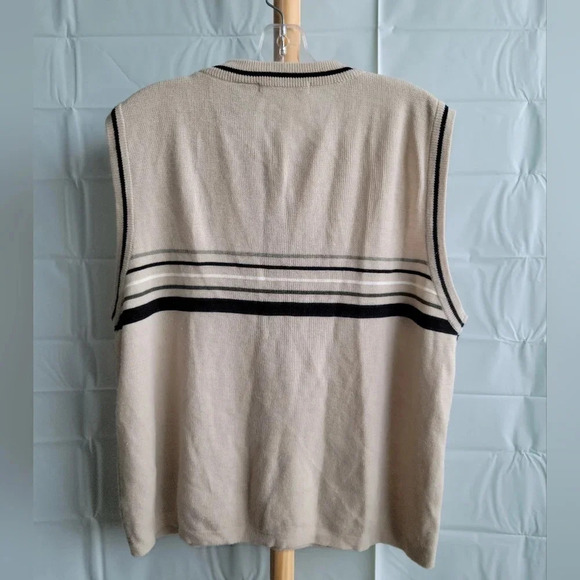 Cricket Vest Tan with Grey, Black and White Stripes Large - Picture 3 of 6
